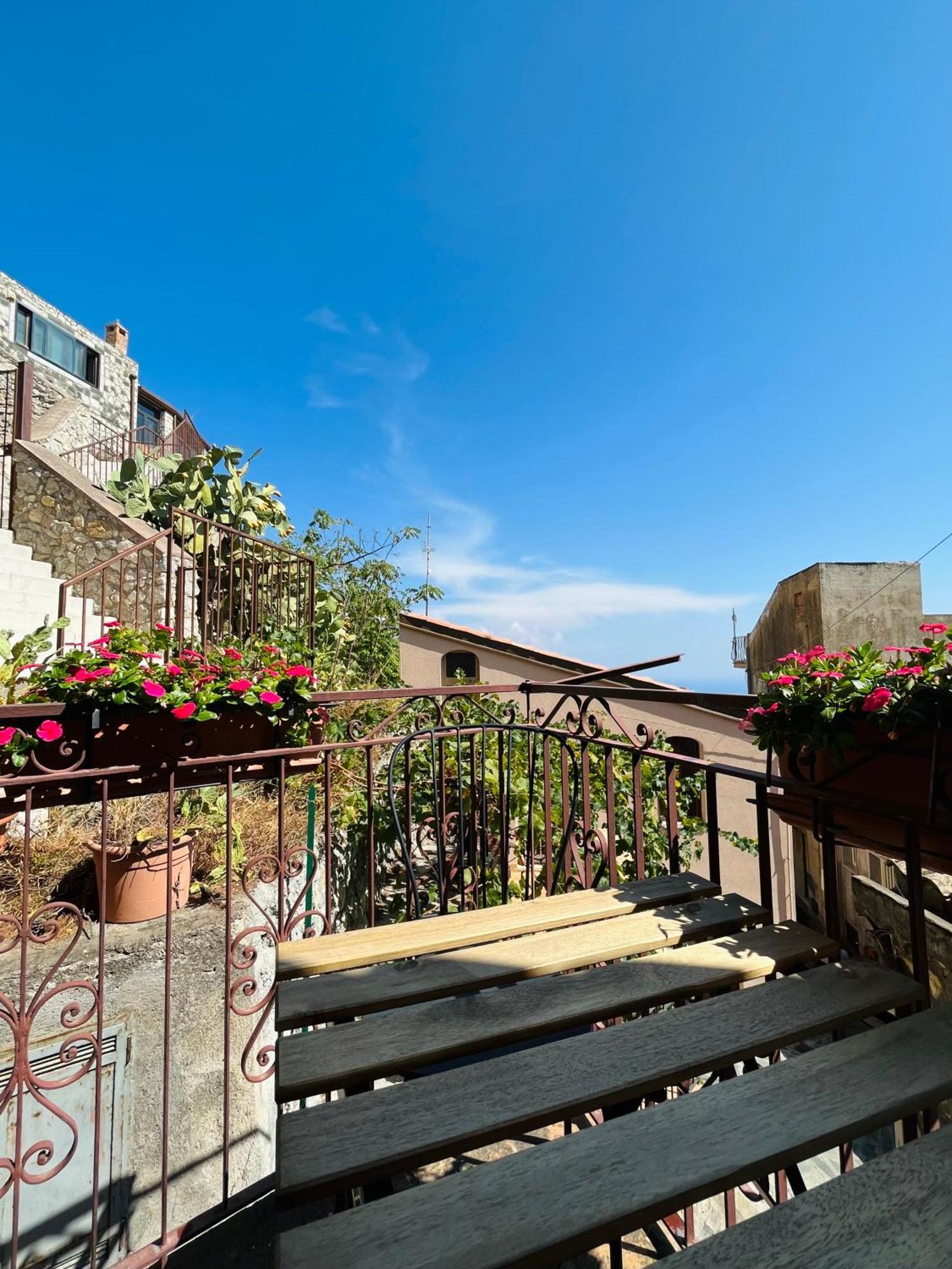 Tyche House Castelmola Apartamento Exterior foto